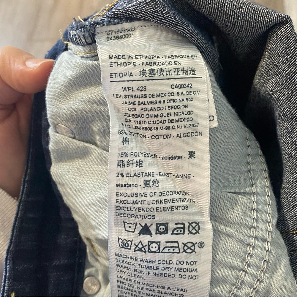 Signature By Levi’s 10M Modern Boot Cut Jeans - Picture 6 of 8